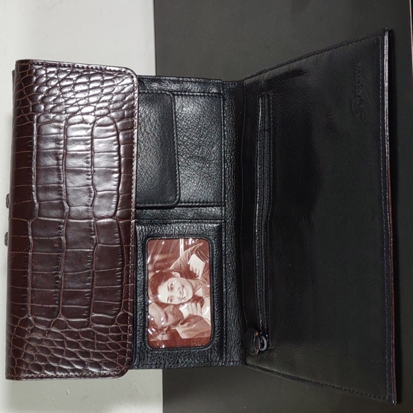 Brighton Croc Embossed Leather Convertible Clutch/Crossbody Organizer Bag - Picture 10 of 12